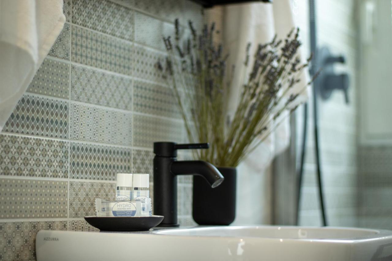 Navigli - Chic And Sophisticated Home In มิลาน ภายนอก รูปภาพ